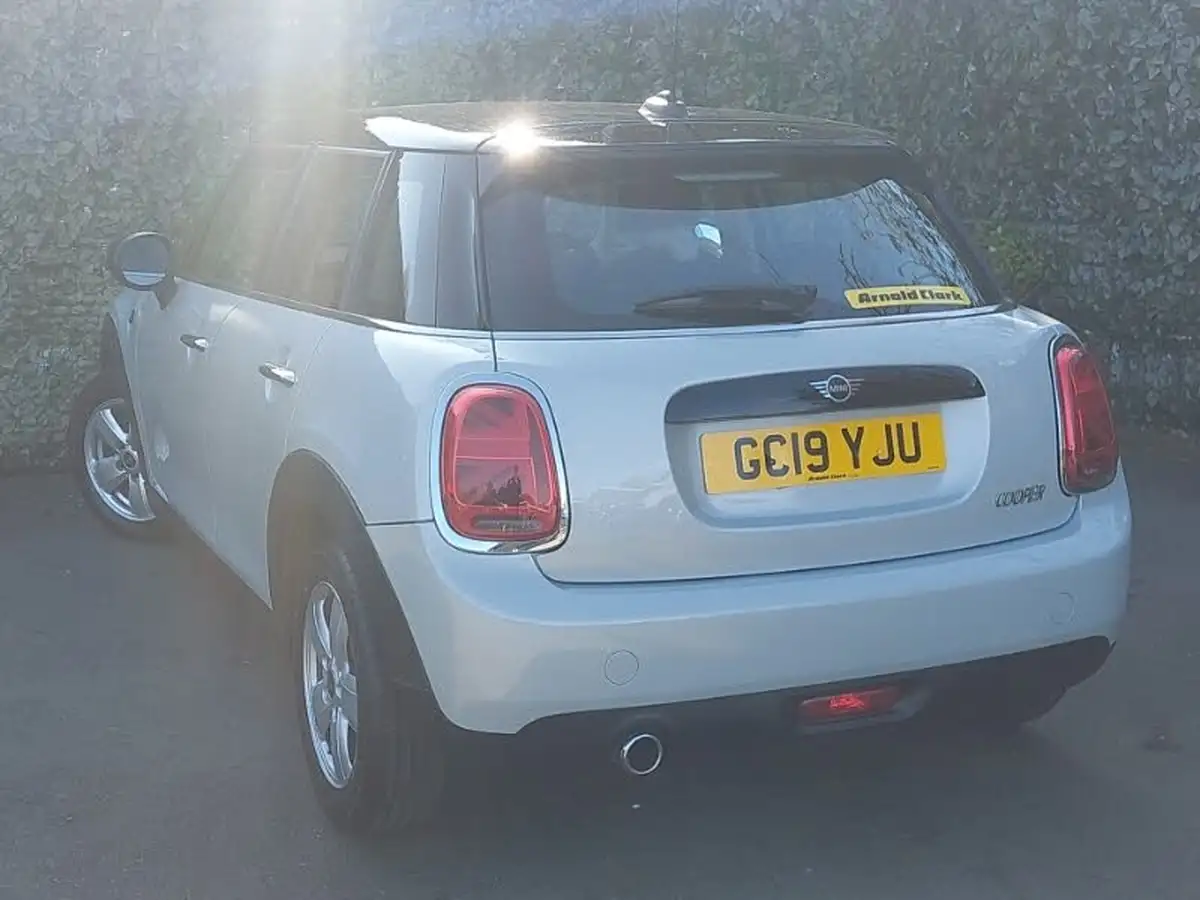 2019-mini-cooper-15-cooper-classic-hatchback-5d-big-1