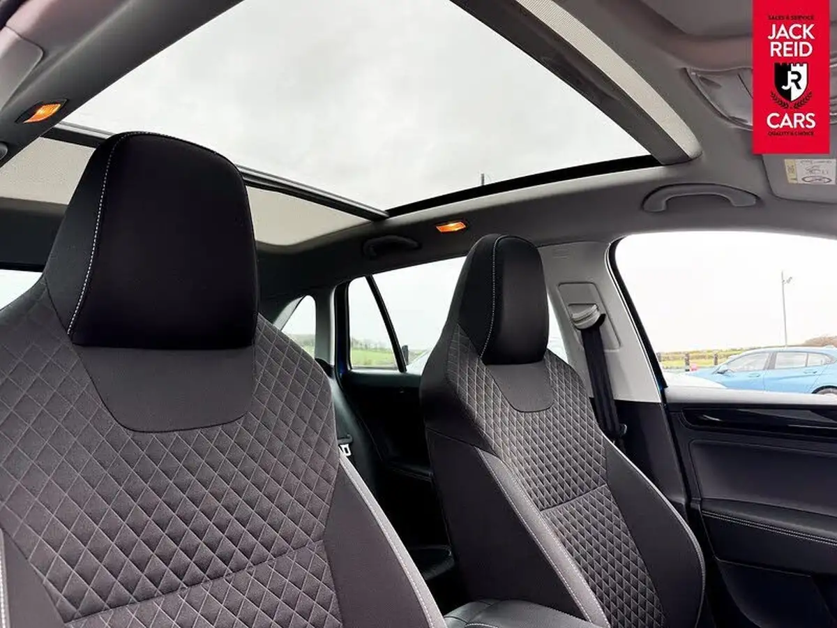 2018-skoda-rapid-spaceback-10-tsi-se-sport-109ps-ss-big-14