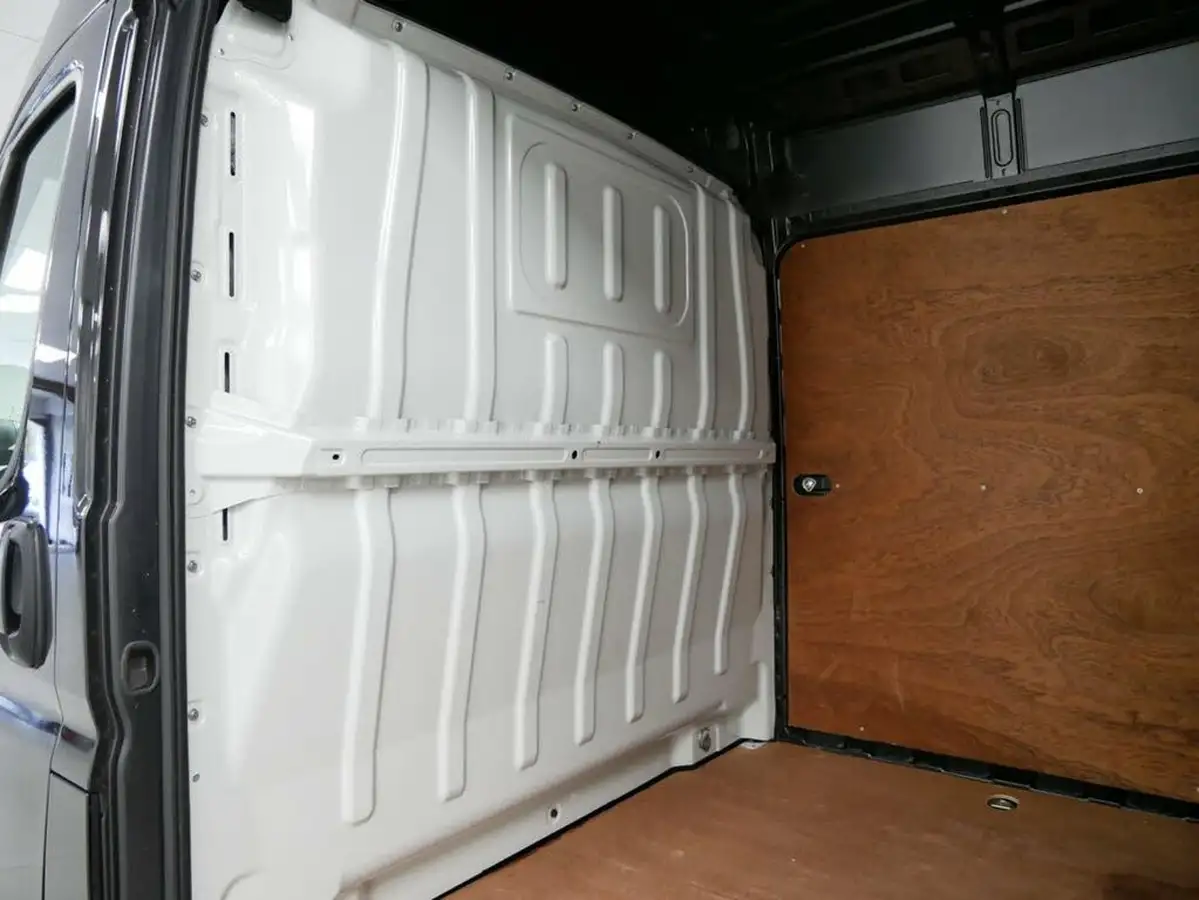 2021-peugeot-boxer-22-bluehdi-professional-335-l3-h2-140bhpeu6dt-panel-big-23