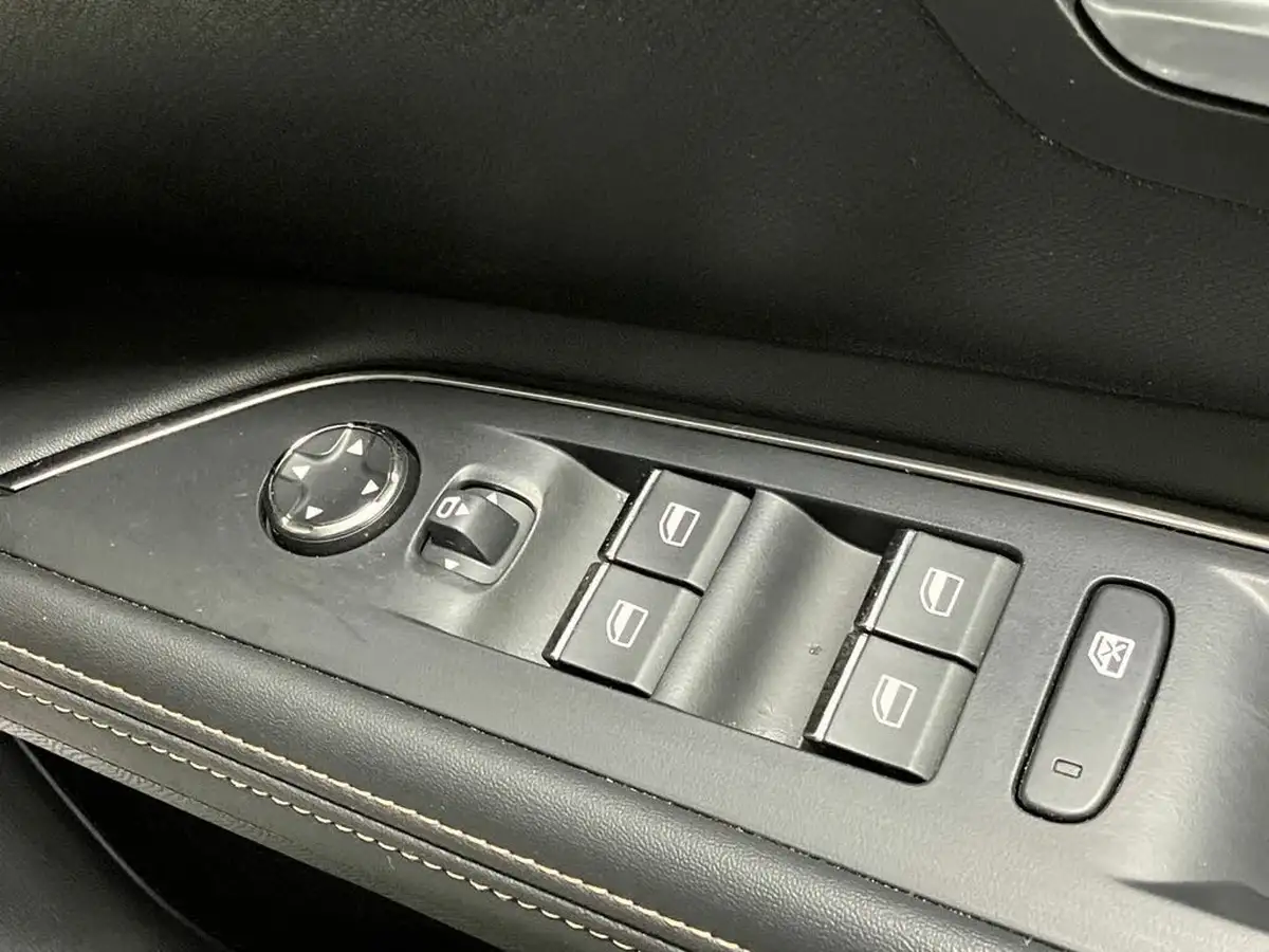 2022-peugeot-5008-suv-12-puretech-gt-premium-big-17