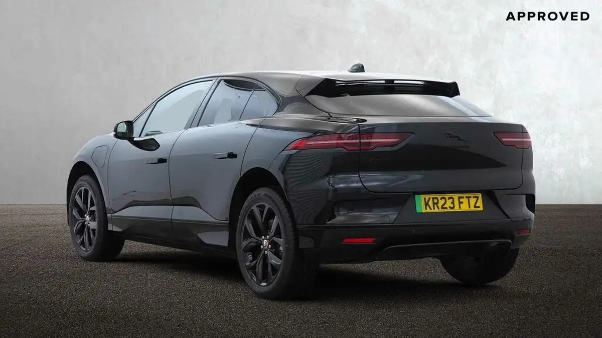 2023-jaguar-i-pace-ev400-hse-black-big-1