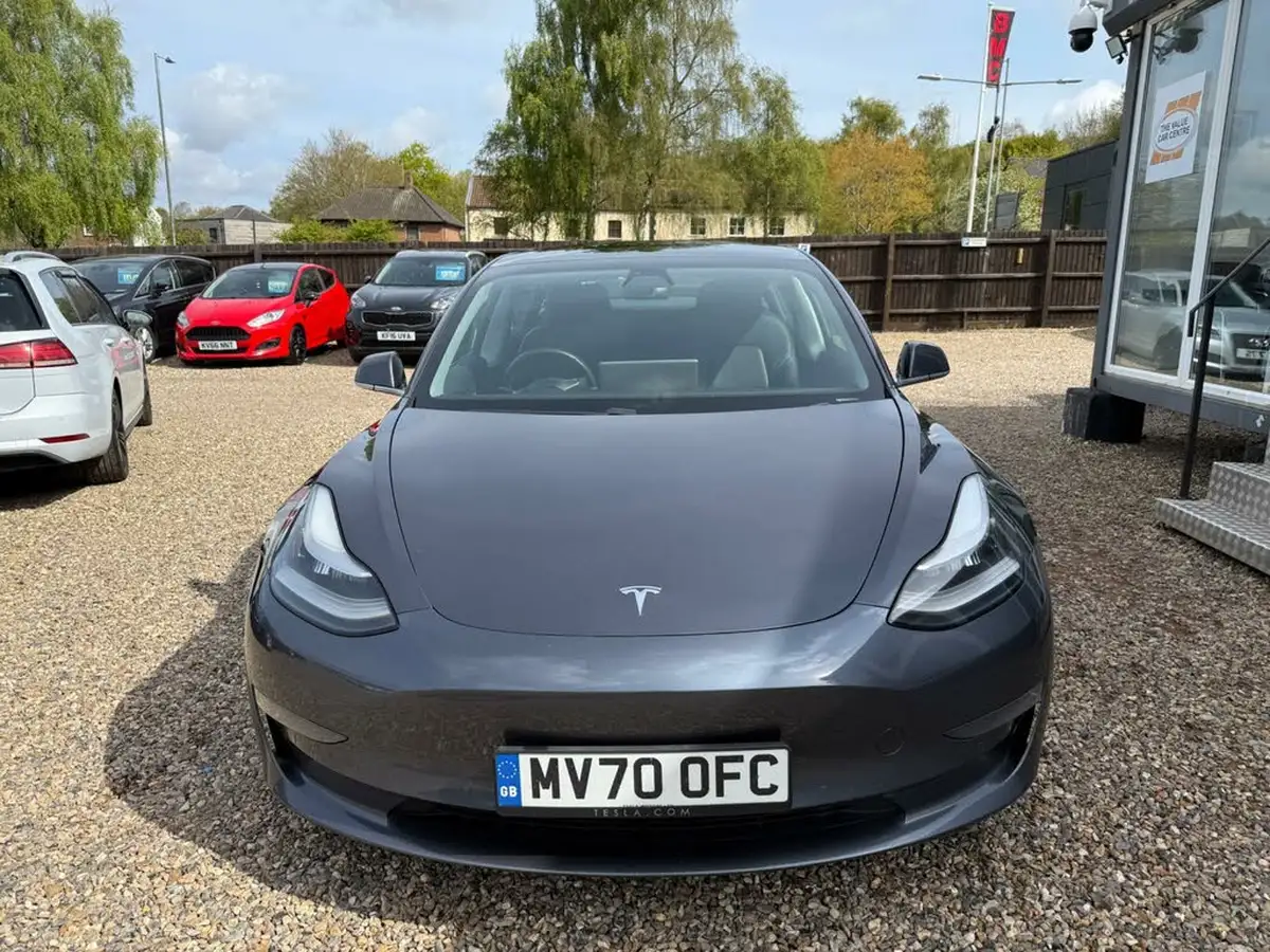 2020-tesla-model-3-e-long-range-big-7