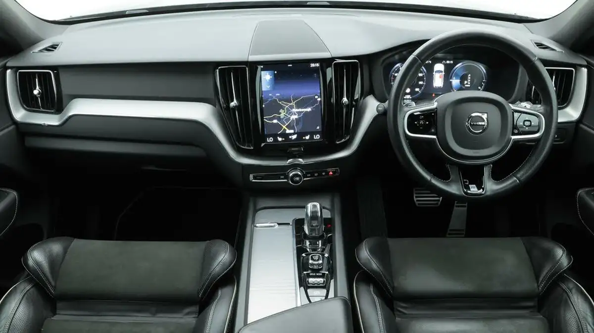 2019-volvo-xc60-20-t8-r-design-ss-big-13