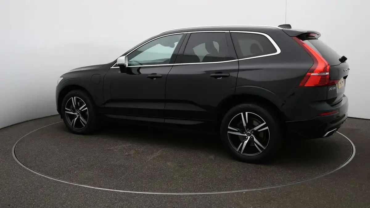 2019-volvo-xc60-20-t8-r-design-ss-big-30