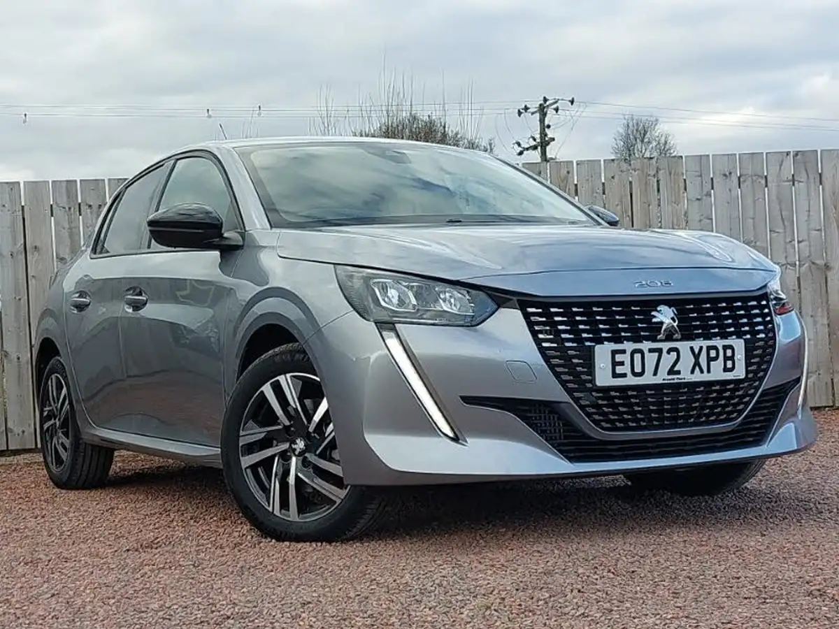 2023-peugeot-208-12-puretech-allure-premium-100ps-eat8-big-11