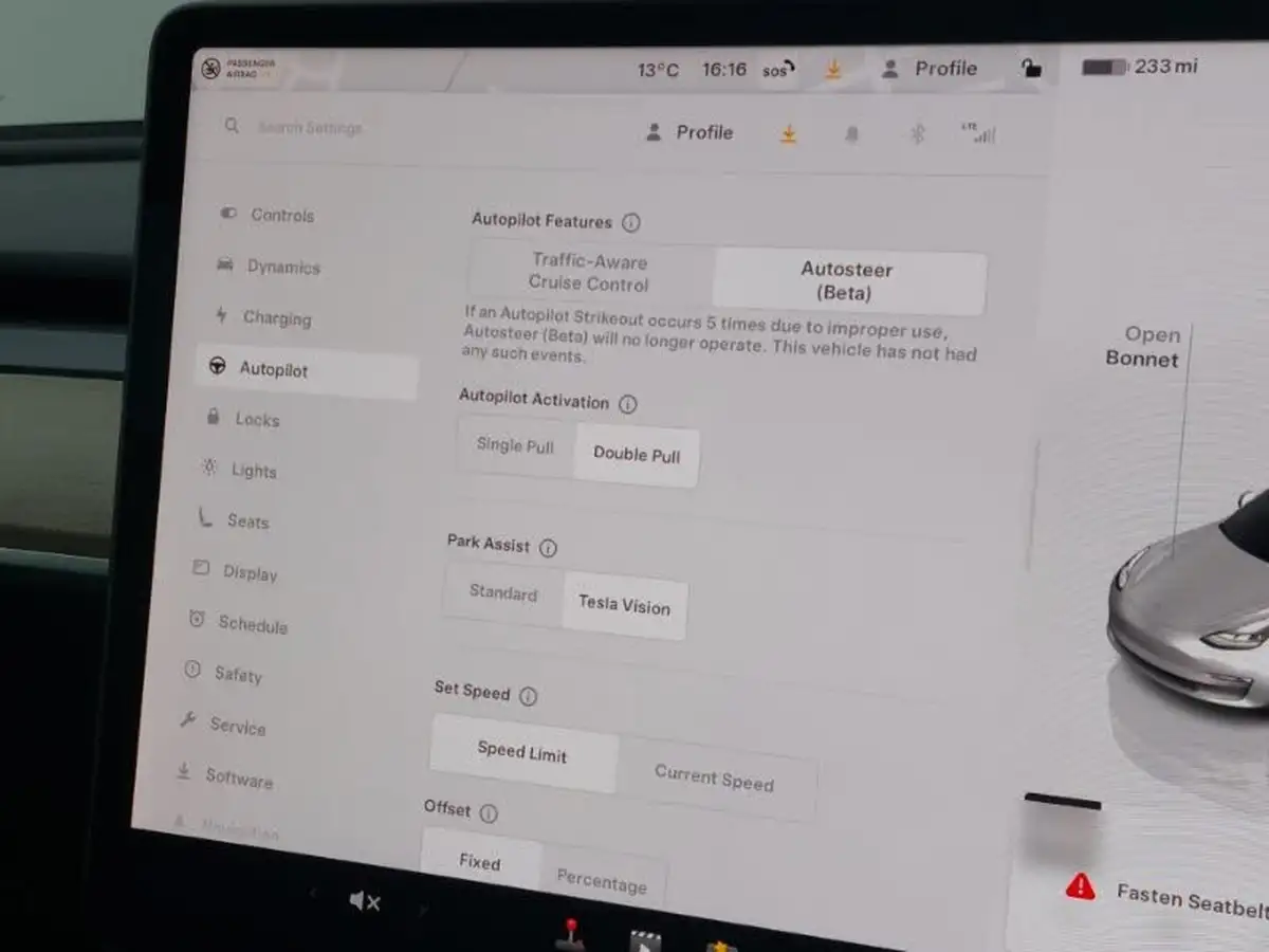 2022-tesla-model-3-e-long-range-big-17