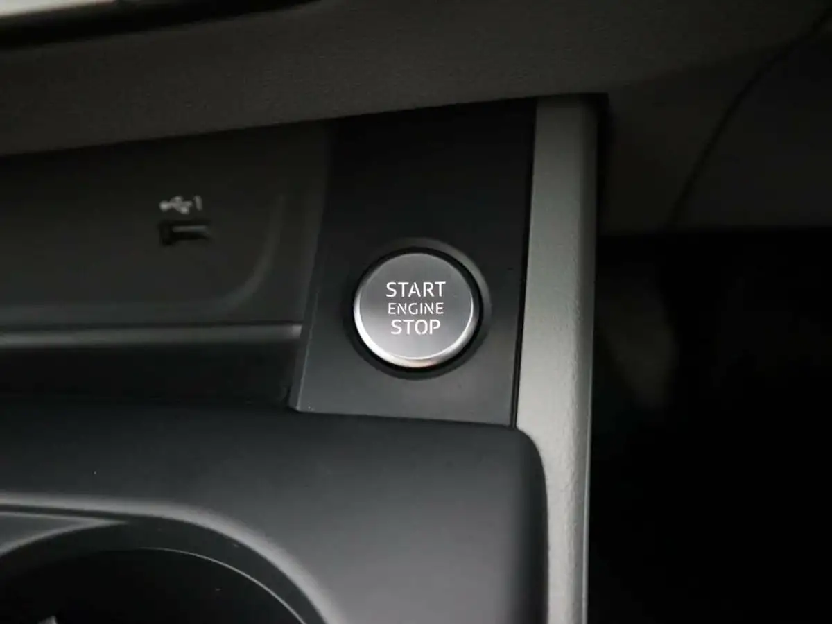 2021-audi-a4-avant-20-35-tdi-technik-big-19