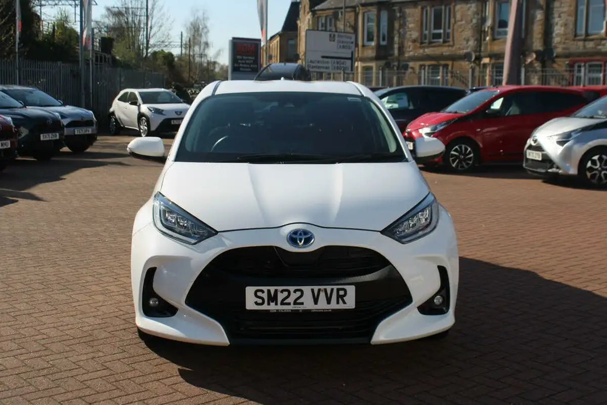 2022-toyota-yaris-15-vvt-i-design-big-1