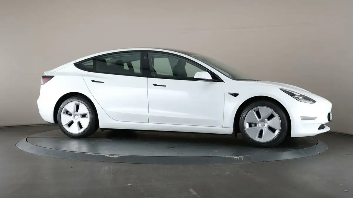 2021-tesla-model-3-e-long-range-4x4-big-51