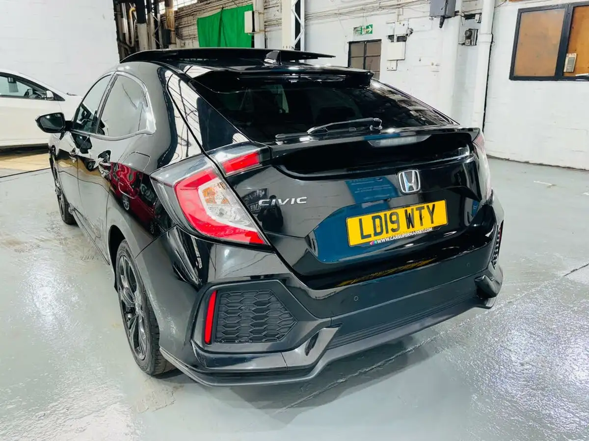 2019-honda-civic-16-i-dtec-ex-tech-packss-hatchback-5d-auto-big-5