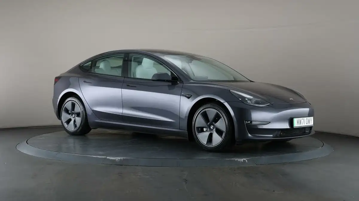 2021-tesla-model-3-e-long-range-awd-big-46