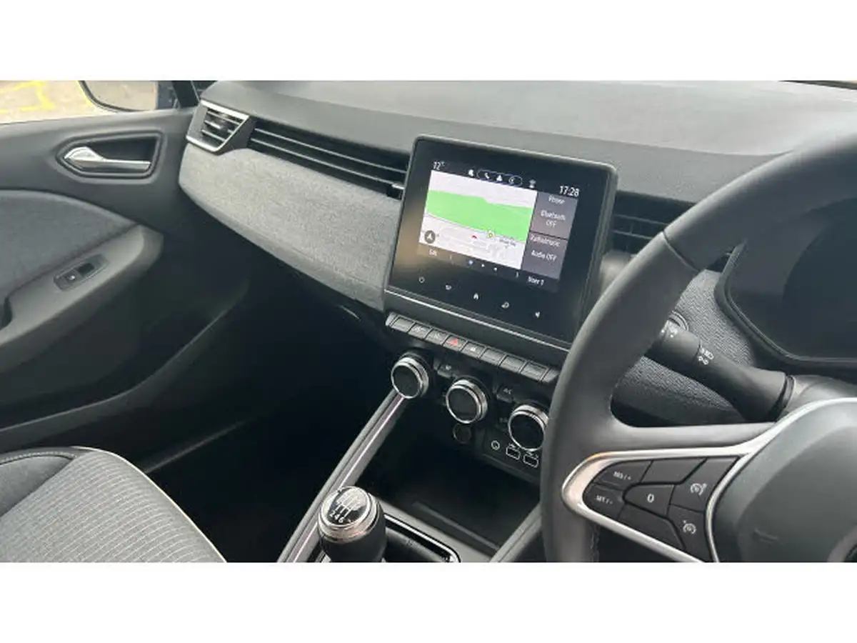 2024-renault-clio-10-tce-techno-big-13