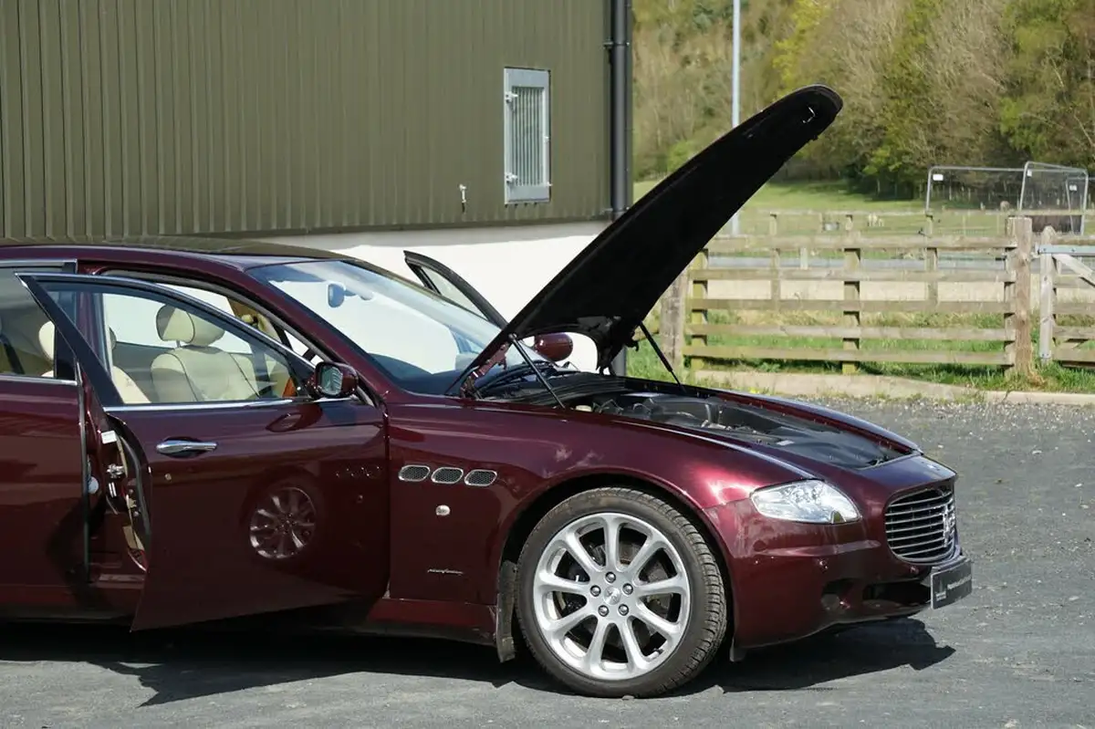 2007-maserati-quattroporte-42-auto-big-20