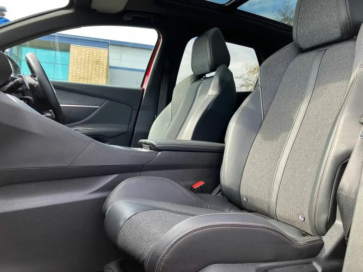 2019-peugeot-3008-suv-16-puretech-gt-line-180bhp-ss-eat8-big-33
