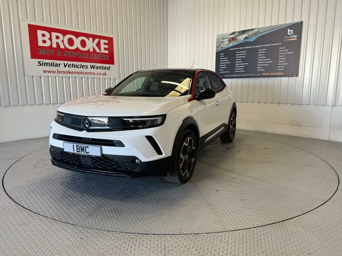 2022-vauxhall-mokka-e-gs-line-big-1