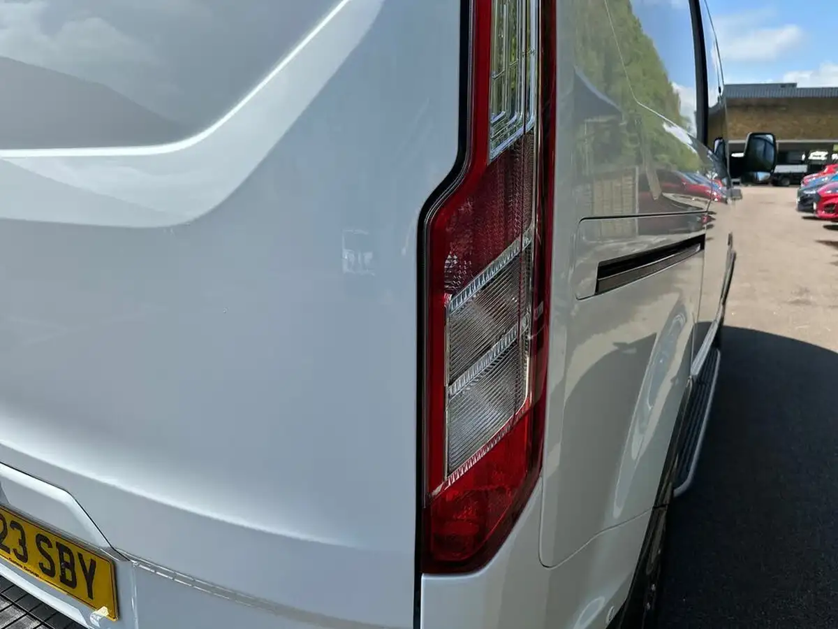 2023-ford-transit-custom-20tdci-320-l1h1-active-170pseu6d-auto-big-33
