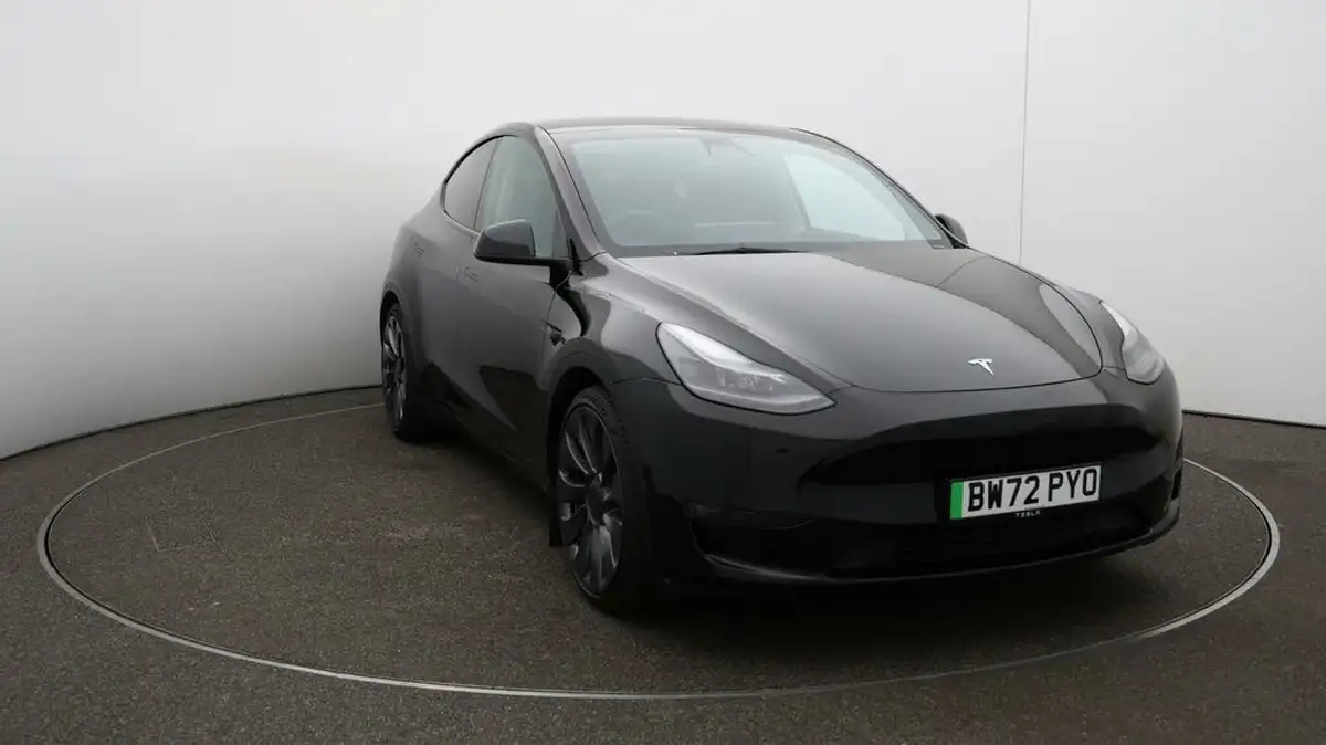 2023-tesla-model-y-e-performance-big-34