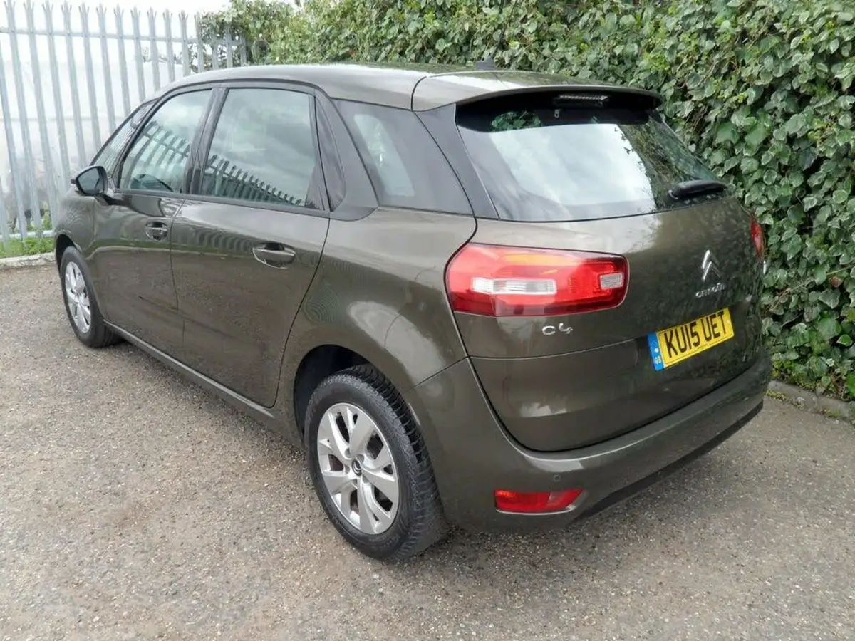 2015-citroen-c4-picasso-16e-hdi-vtr-115ps-big-20