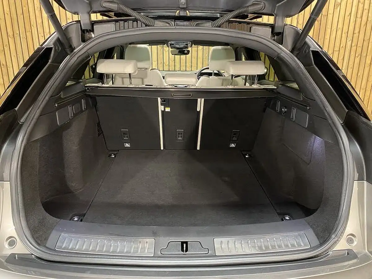 2017-land-rover-range-rover-velar-20-d240-r-dynamic-se-big-19