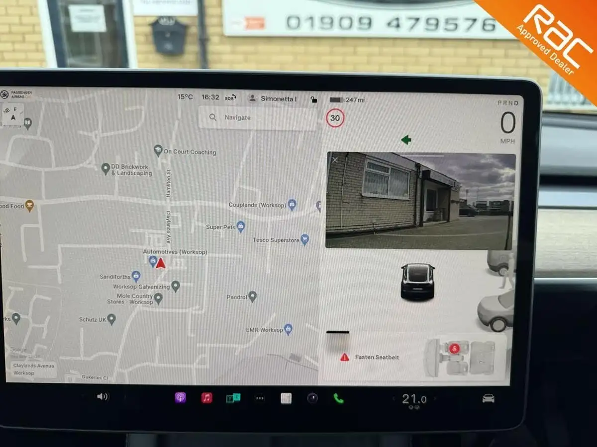 2022-tesla-model-y-e-long-range-big-28