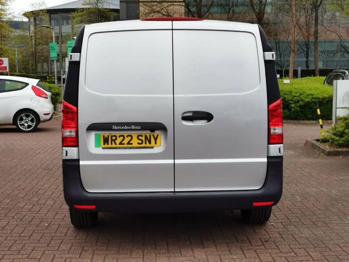 2022-mercedes-benz-vito-e-progressive-l2-big-5