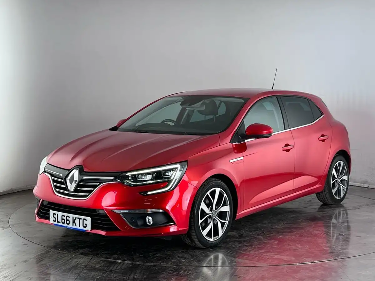 2016-renault-megane-15dci-dynamique-s-nav-hatchback-big-2