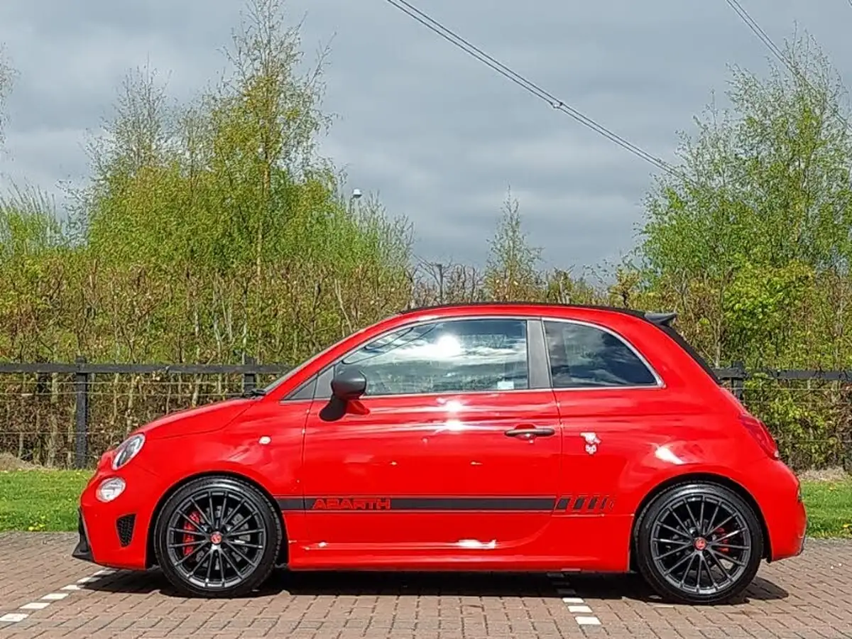 2021-abarth-595c-14-tjet-competizione-big-3
