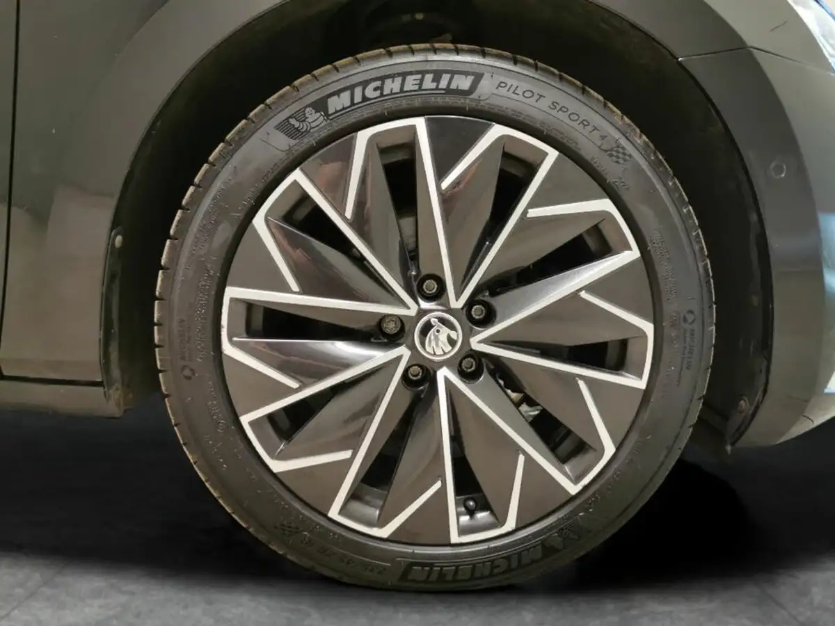 2021-skoda-superb-14-tsi-laurin-klement-hatchback-big-21