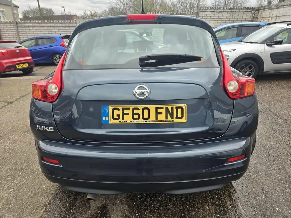 2010-nissan-juke-16-visia-big-3