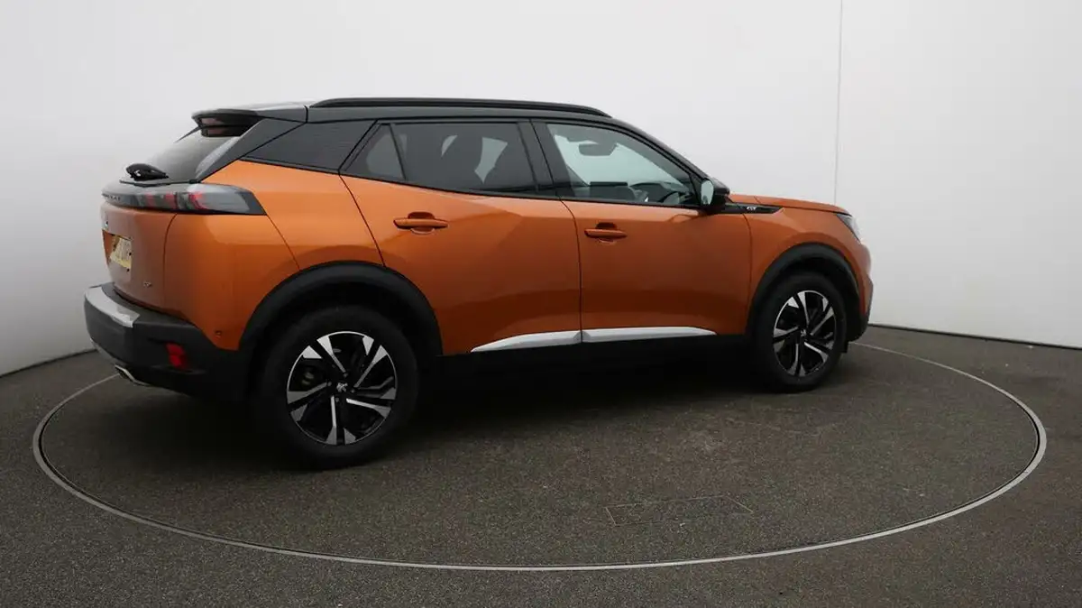 2022-peugeot-2008-suv-12-puretech-gt-big-47
