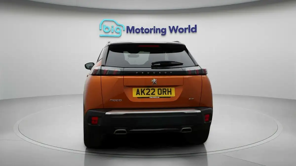 2022-peugeot-2008-suv-12-puretech-gt-big-6