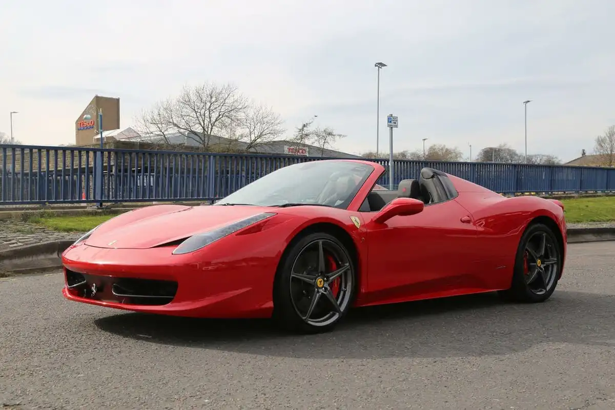 2015-ferrari-458-45-italia-big-8