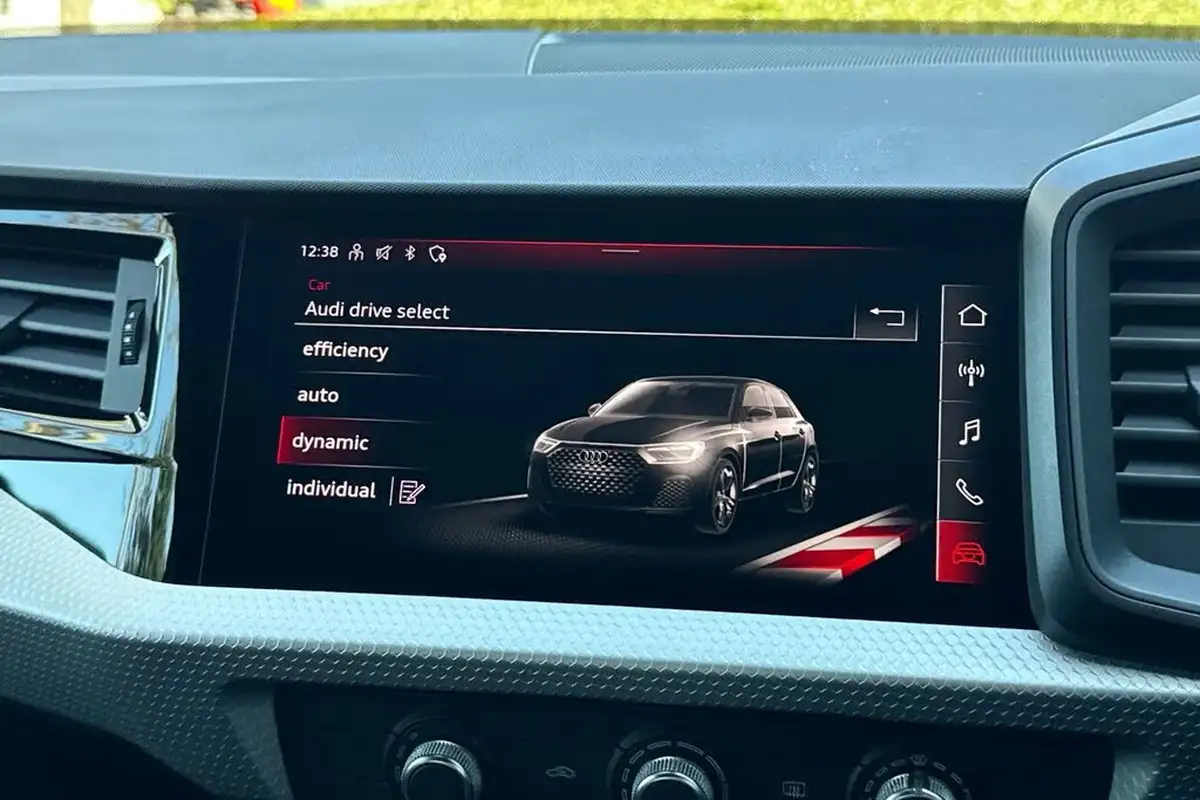 2024-audi-a1-10-30-tfsi-black-edition-116ps-big-29