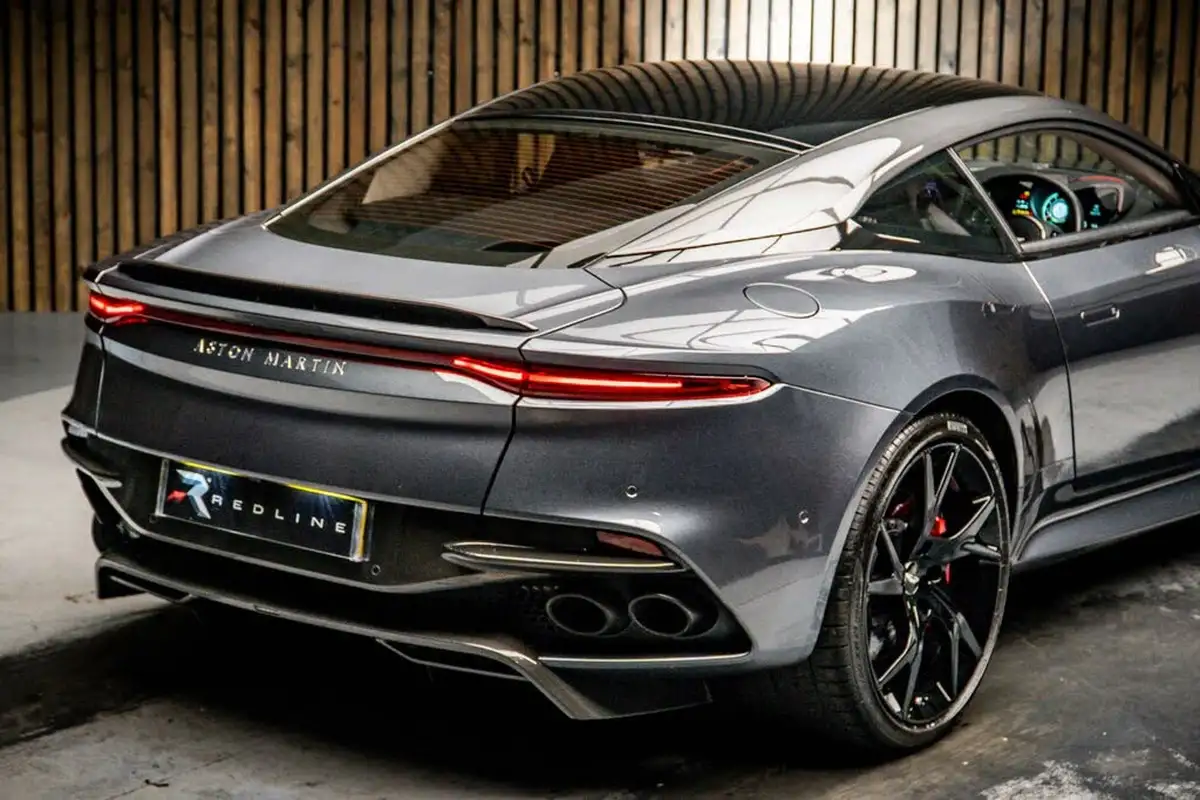 2019-aston-martin-dbs-52-v12-superleggera-big-21