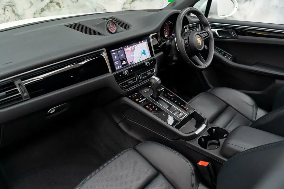 2023-porsche-macan-29-v6-s-big-13