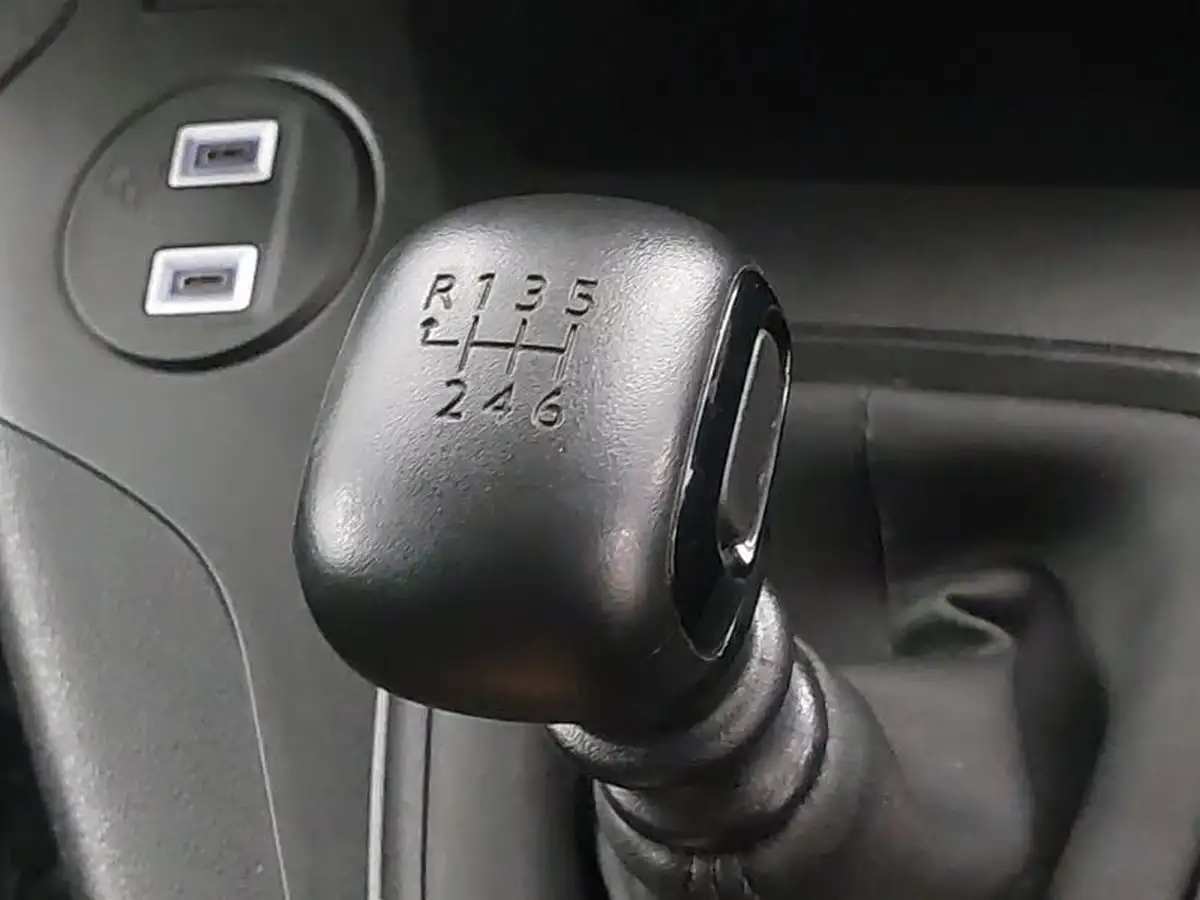 2024-peugeot-partner-15-bluehdi-professional-100pseu6d-big-16