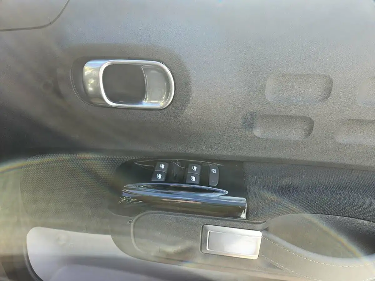 2021-citroen-c3-12-puretech-flair-83ps-big-9