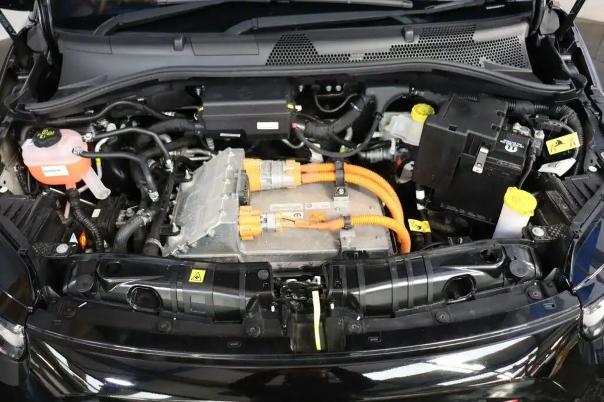 2021-fiat-500-e-red-117bhp-big-31