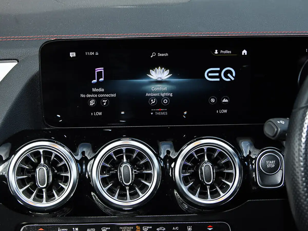 2022-mercedes-benz-eqa-e-eqa-250-amg-line-big-18