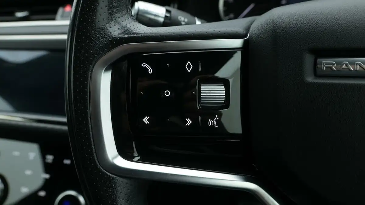 2021-land-rover-range-rover-evoque-20-d165-r-dynamic-big-24