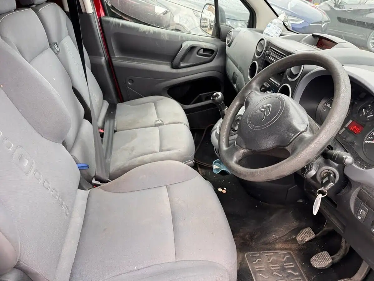 2016-citroen-berlingo-16td-l2-750-lx-16hdi-90-panel-big-8