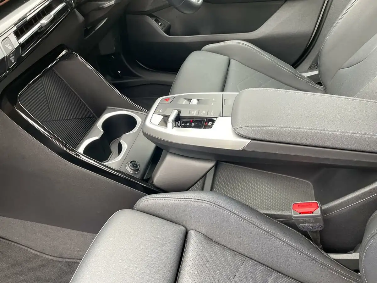 2023-bmw-x1-20td-sdrive18d-xline-big-34