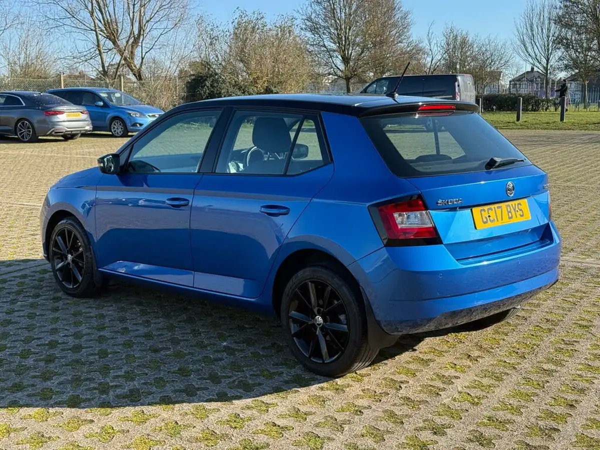 2017-skoda-fabia-10-tsi-colour-edition-big-2