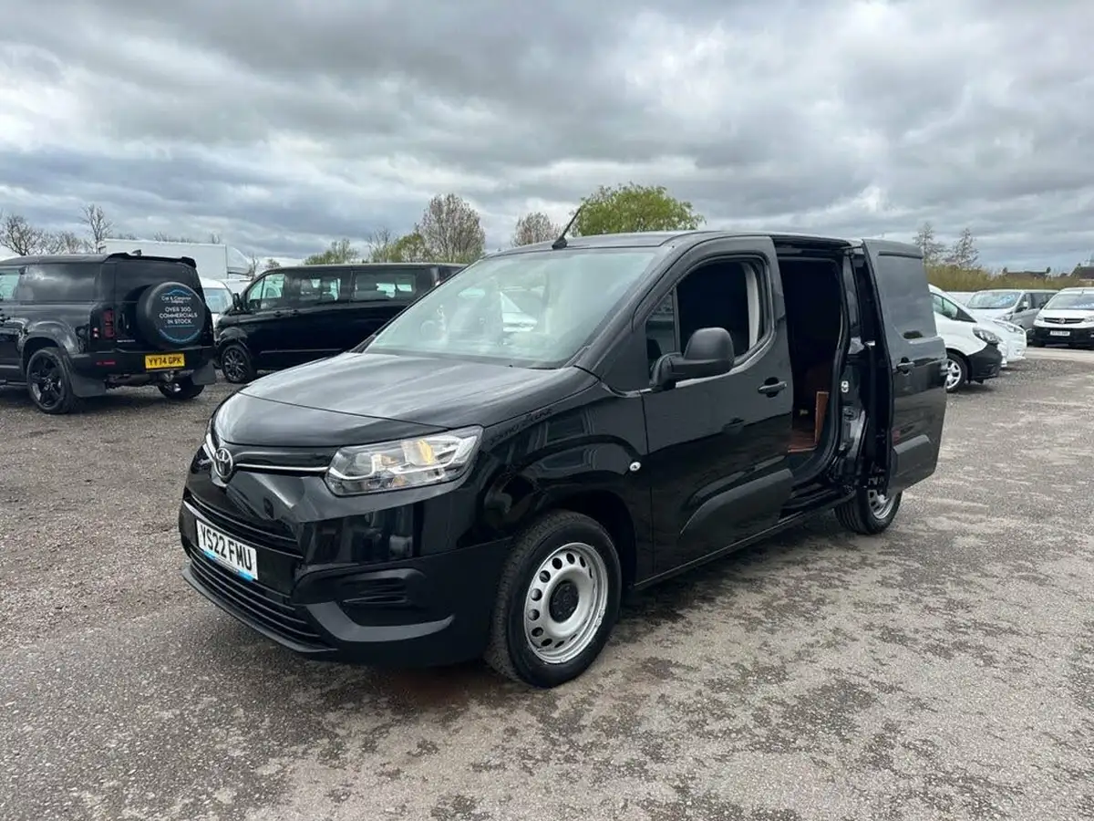 2022-toyota-proace-city-15d-active-big-8
