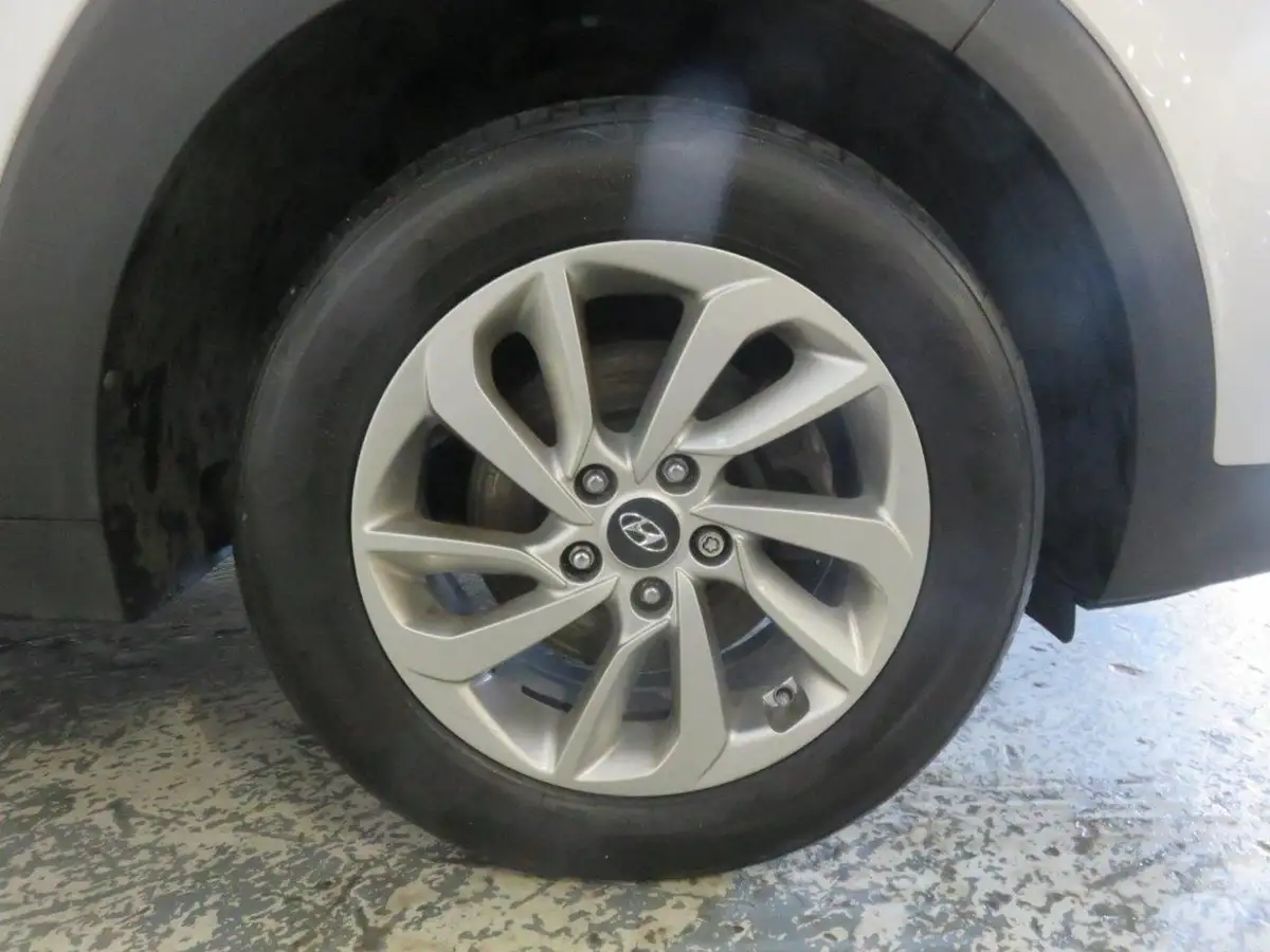 2016-hyundai-tucson-17crdi-blue-drive-premium-116ps-big-48