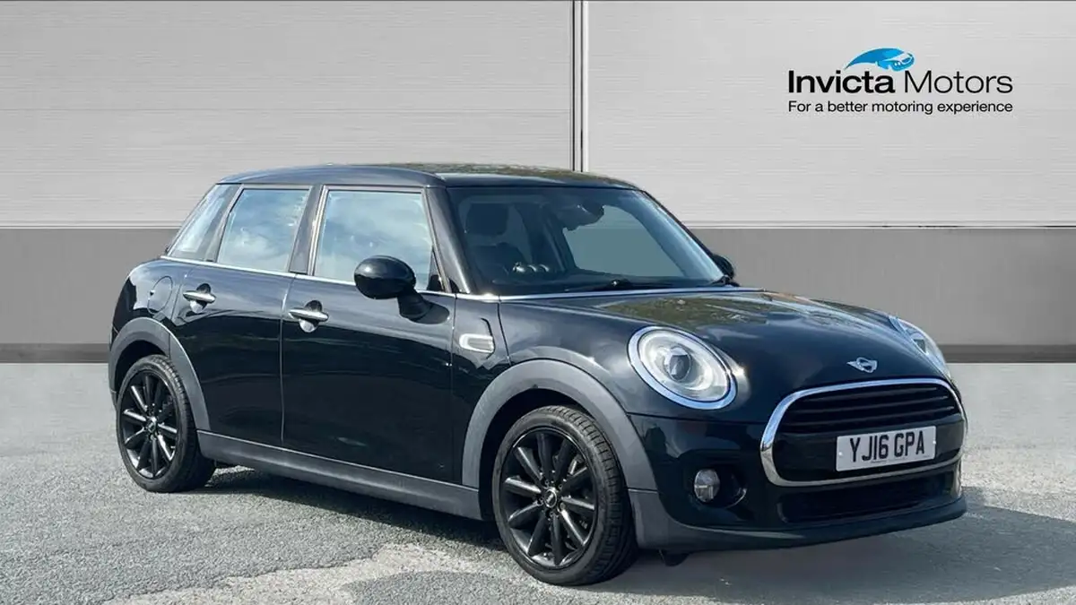 2016-mini-cooper-15-cooper-ss-hatchback-5d-auto-big-0