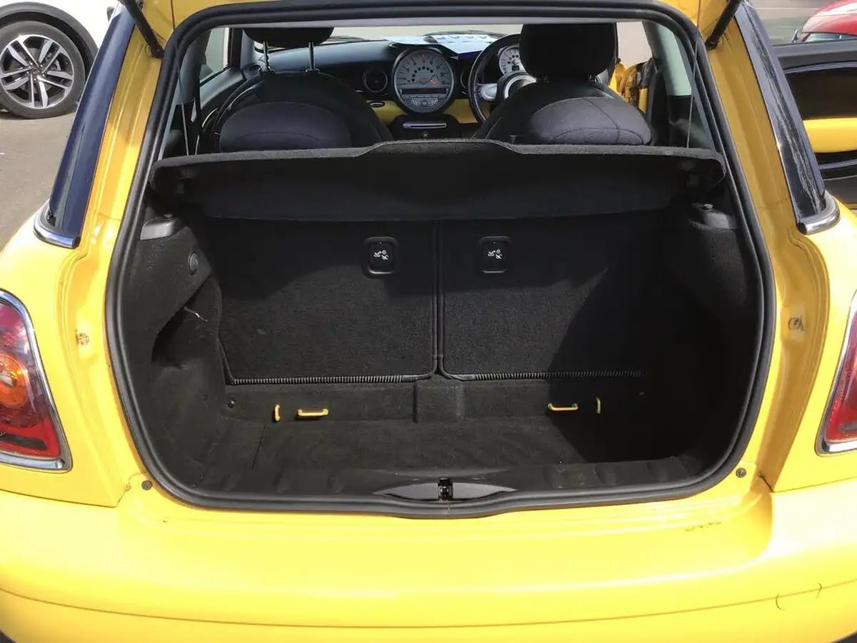 2007-mini-cooper-16-cooper-120bhp-hatchback-3d-big-8