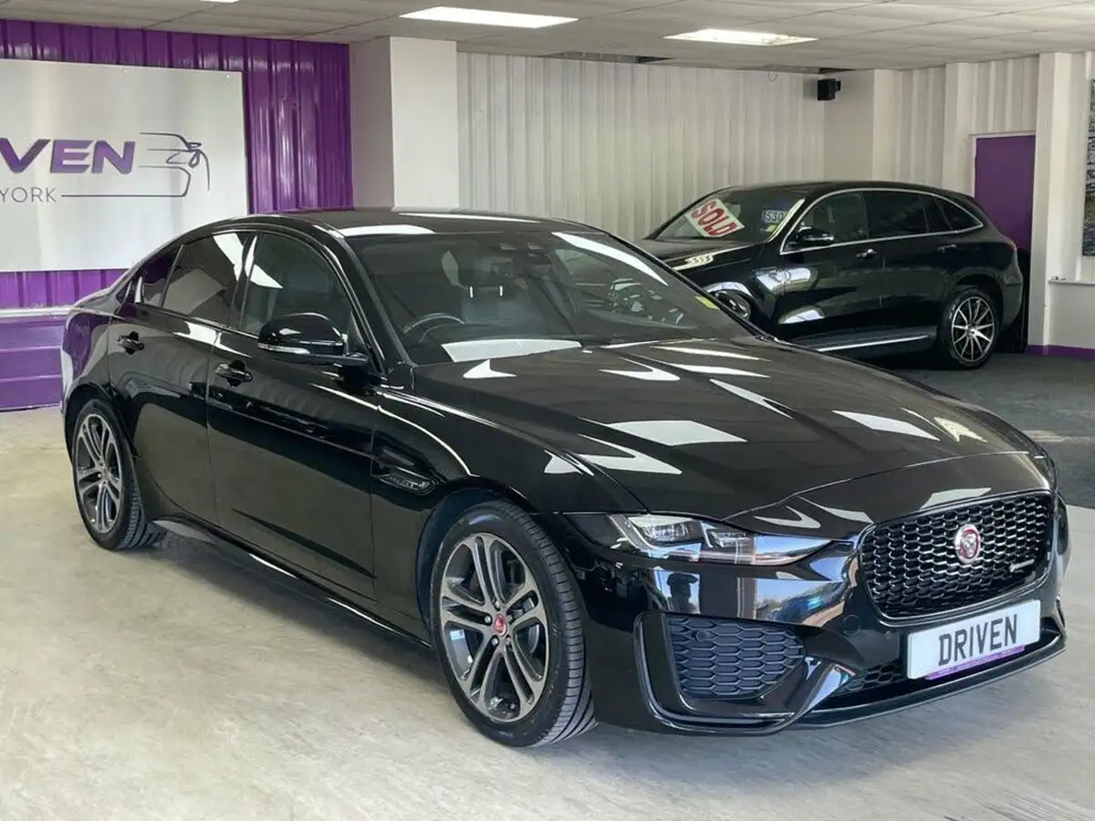 2019-jaguar-xe-20d-r-dynamic-s-big-3