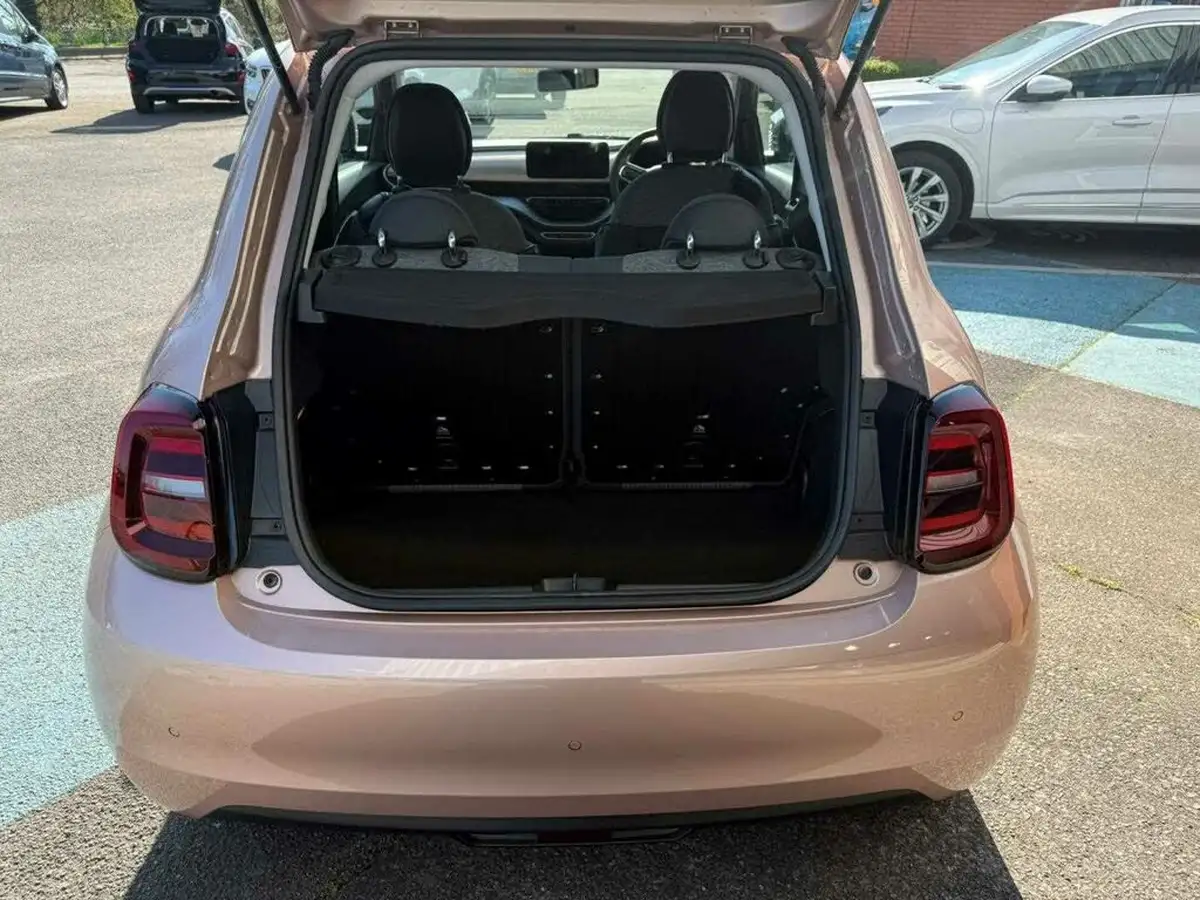 2021-fiat-500-e-icon-big-18