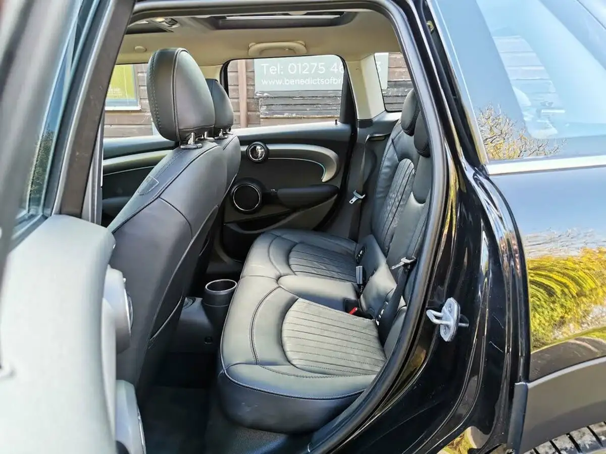 2021-mini-cooper-15-cooper-exclusive-series-ii-hatchback-5d-auto-big-27